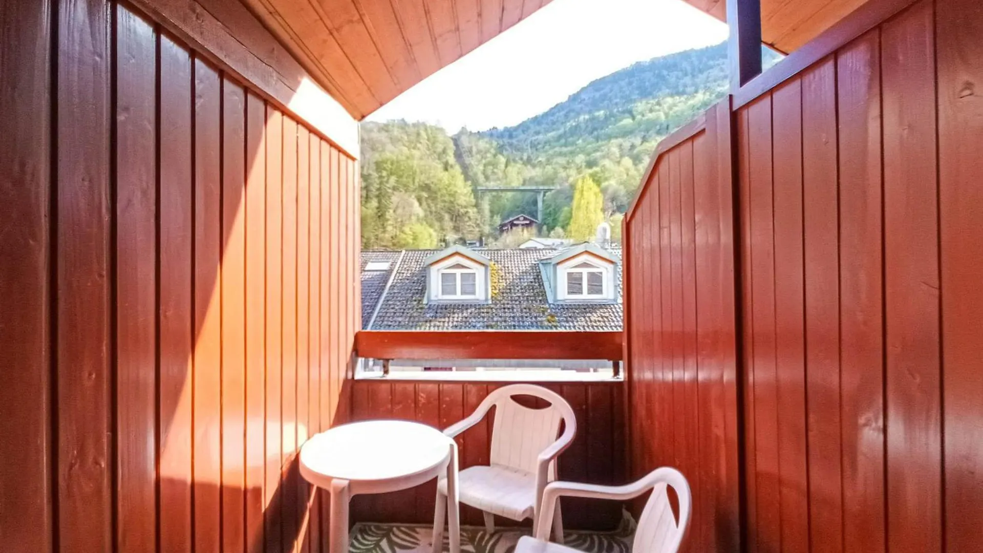 Studio Avec Balcon, Parking Et Wi-Fi Au Coeur De Brides-Les-Bains - Fr-1-512-266 Apartment
