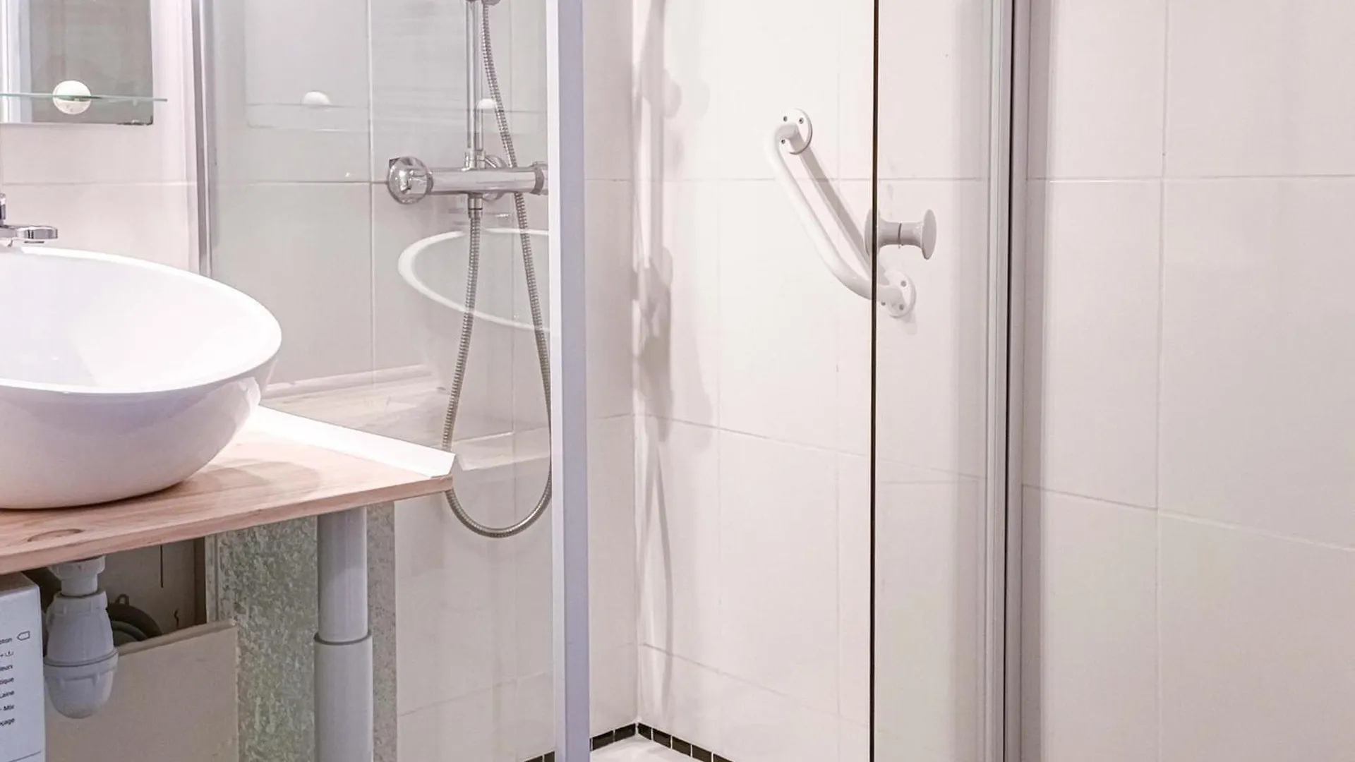 Studio Avec Balcon, Parking Et Wi-Fi Au Coeur De Brides-Les-Bains - Fr-1-512-266